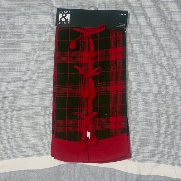 48” Tree Skirt - Picture 2 of 6